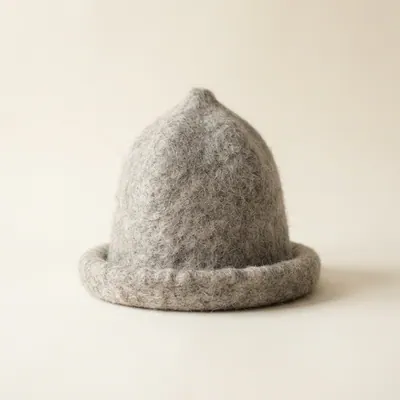 Classic Gus Hat in undyed gray felt
