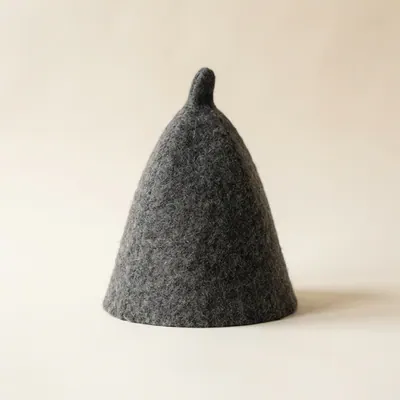 Harbor Cone Hat in charcoal felt